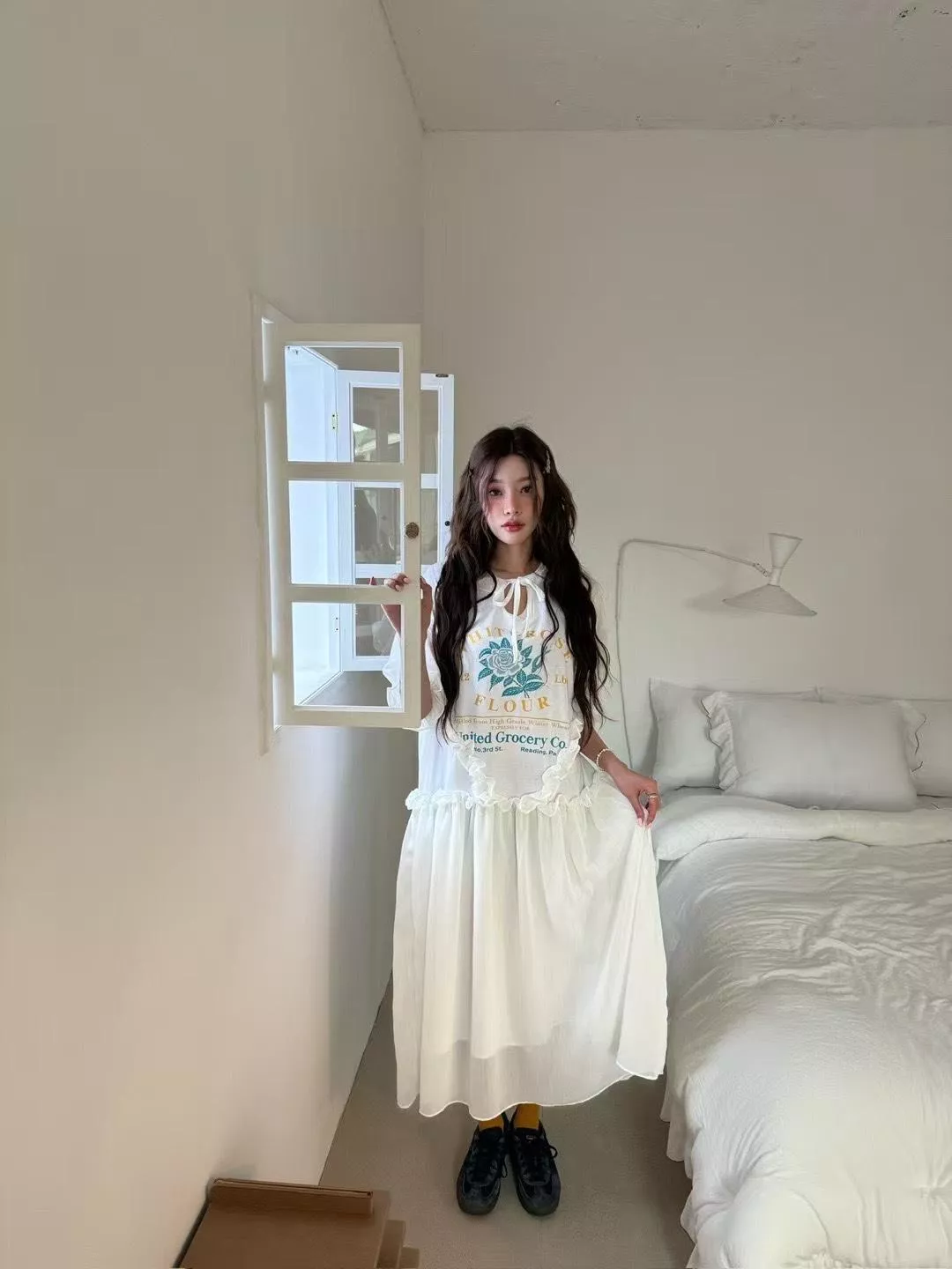 「窗光奶昔」荷葉鬆身紗感連身裙