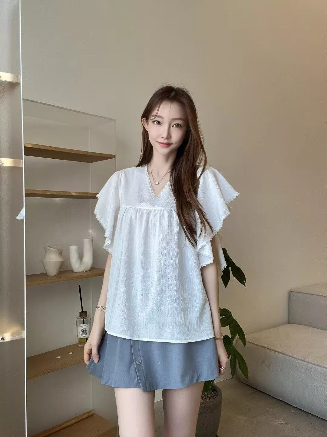 清柔荷葉袖V領上衣