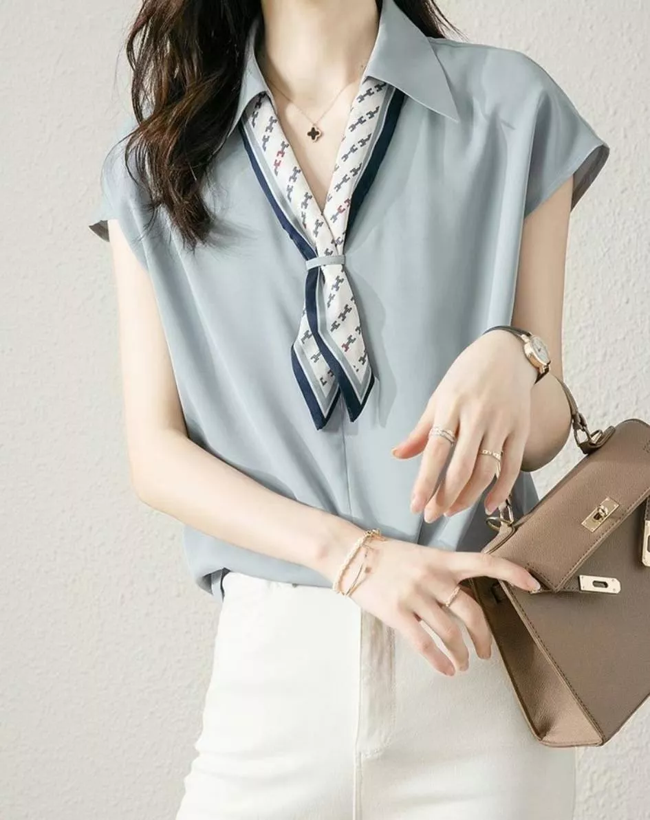 Chic Tie．韓系絲巾領上衣