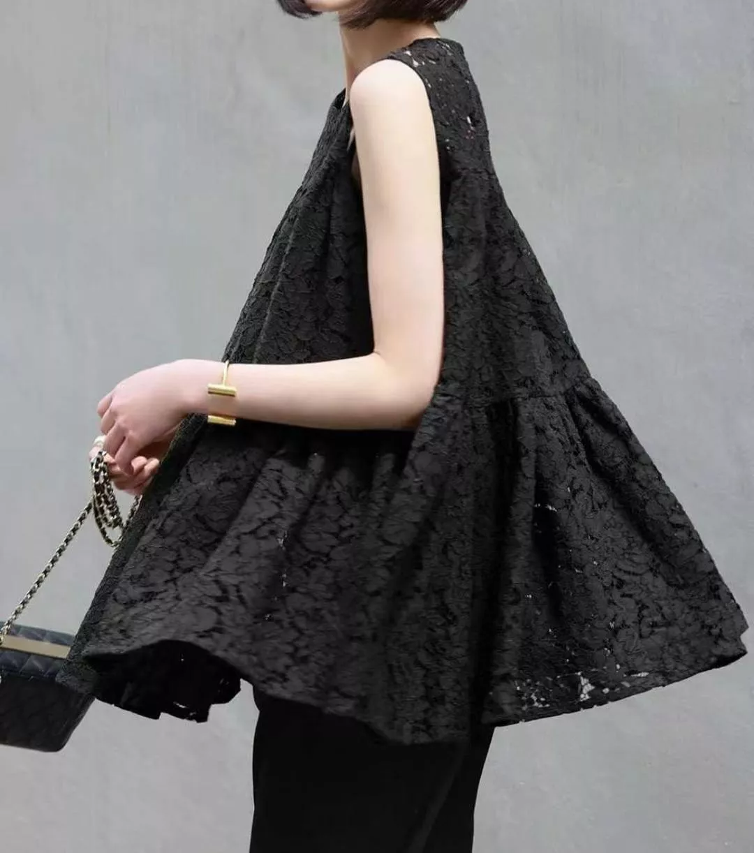 蕾絲蓬裙背心上衣