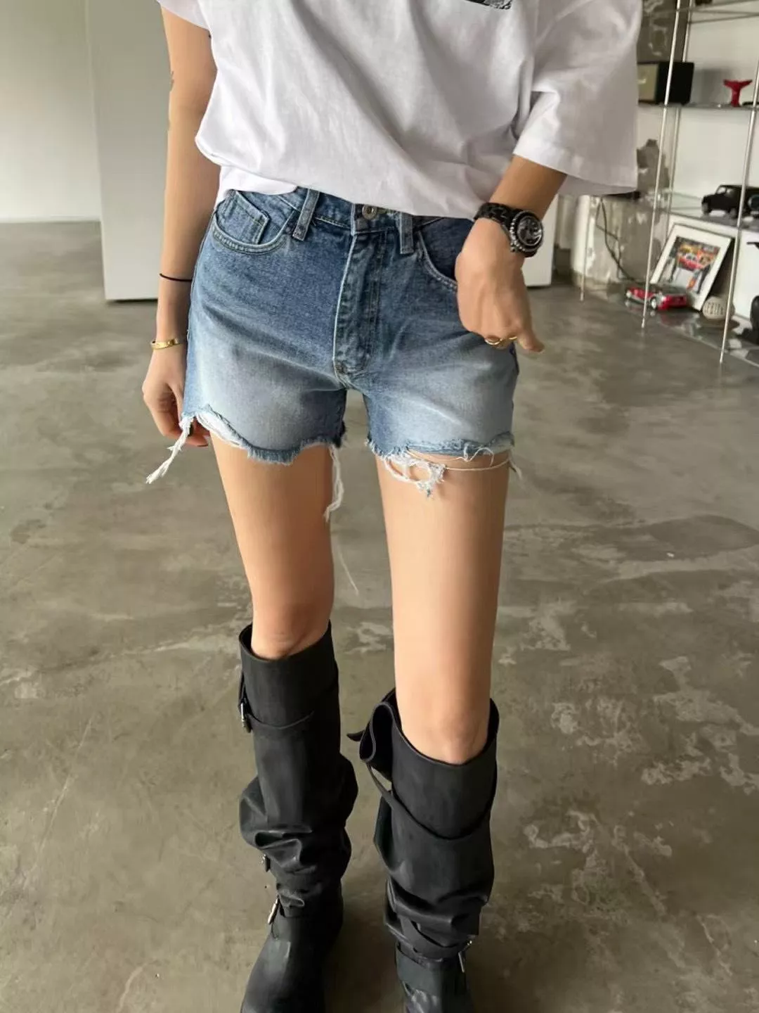 韓系高腰刷破牛仔短褲 No.3400
