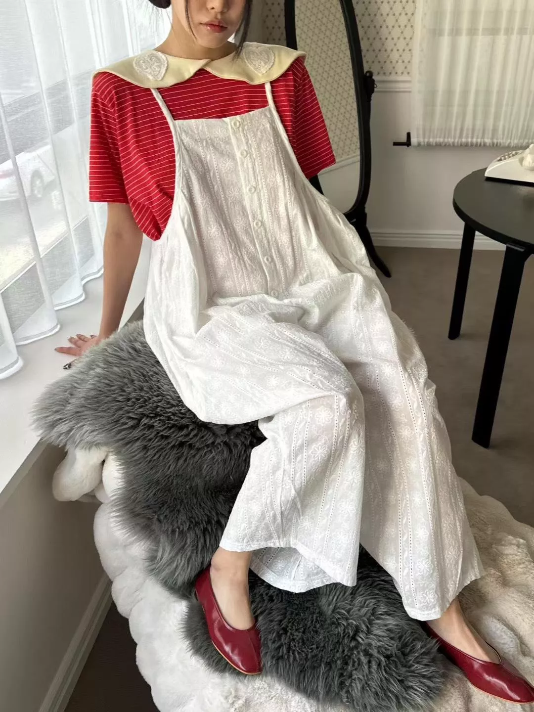 純白雕花吊帶連身褲