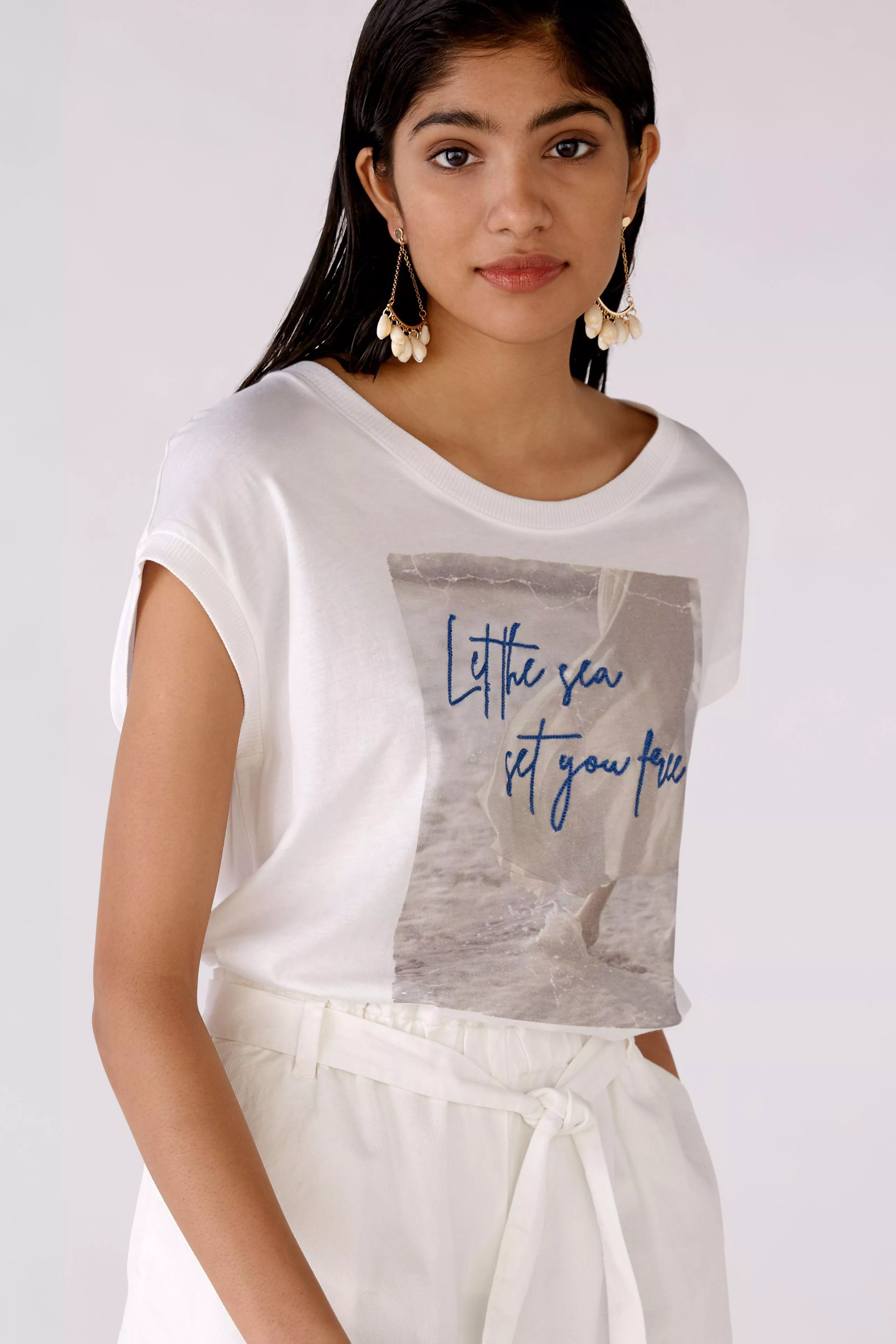 德國Oui-白底藍電繡字短袖T恤