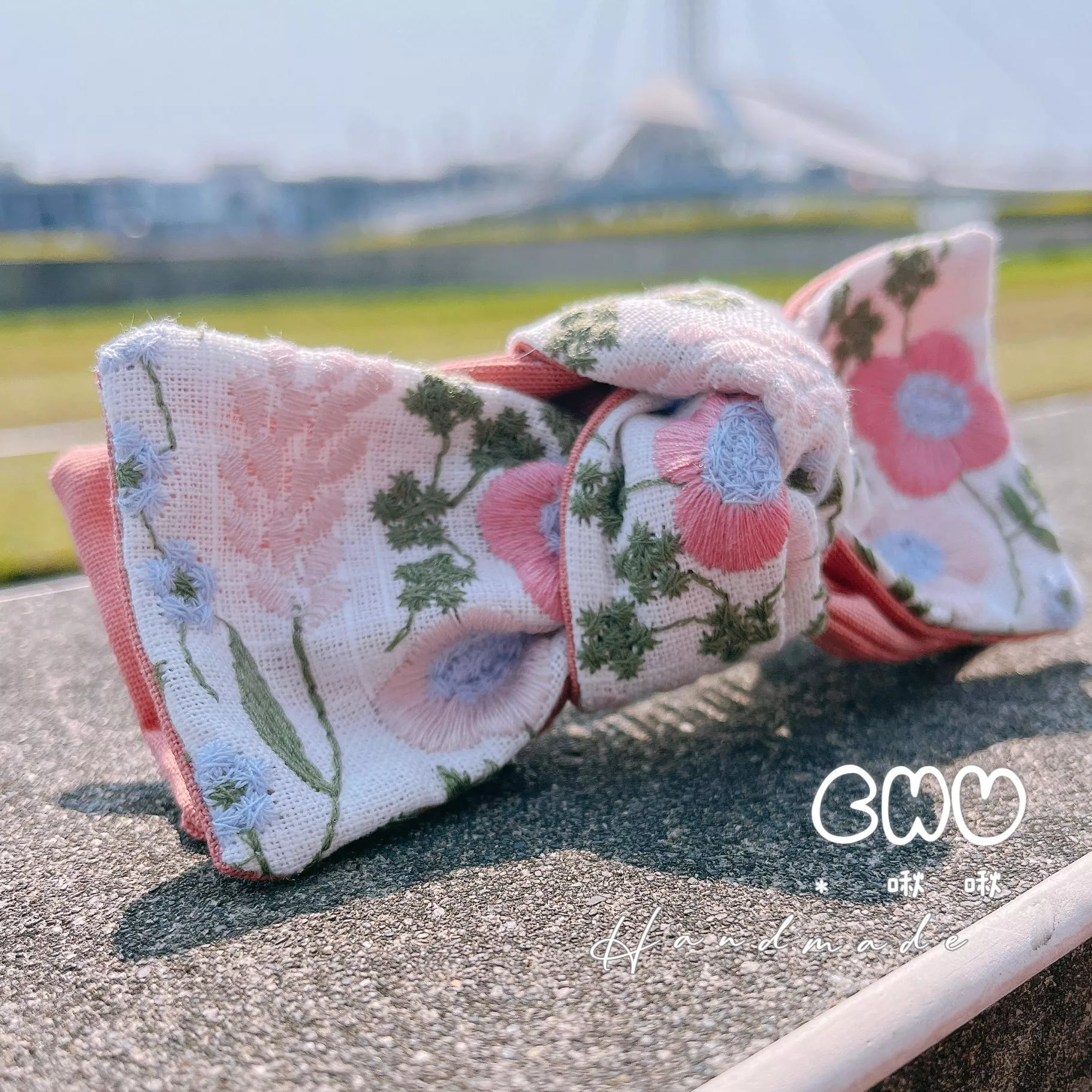 刺繡款｜粉紅花朵｜啾啾馬尾夾