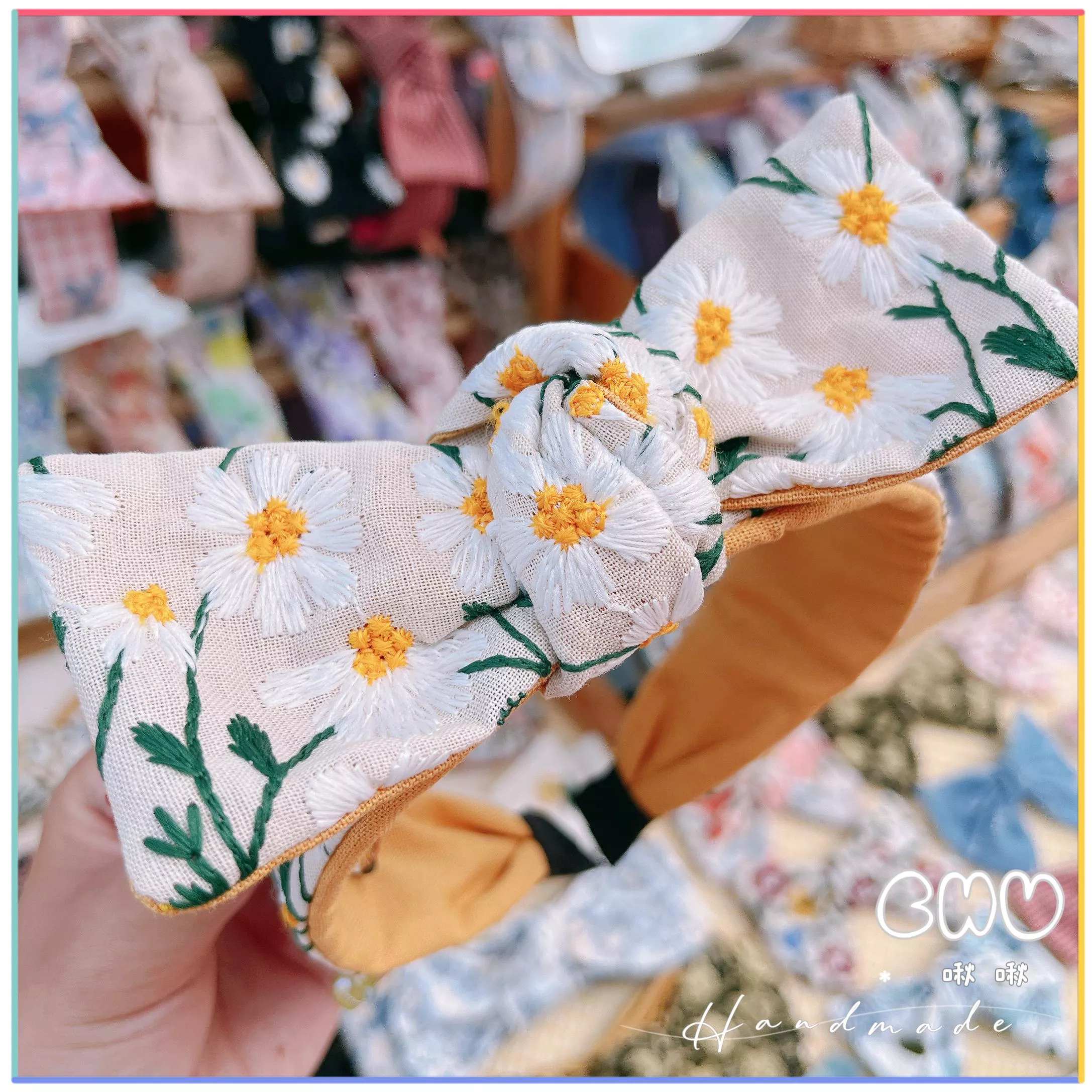 刺繡款｜滿版小雛菊🌼(米色)｜細款 蝴蝶結 髮箍