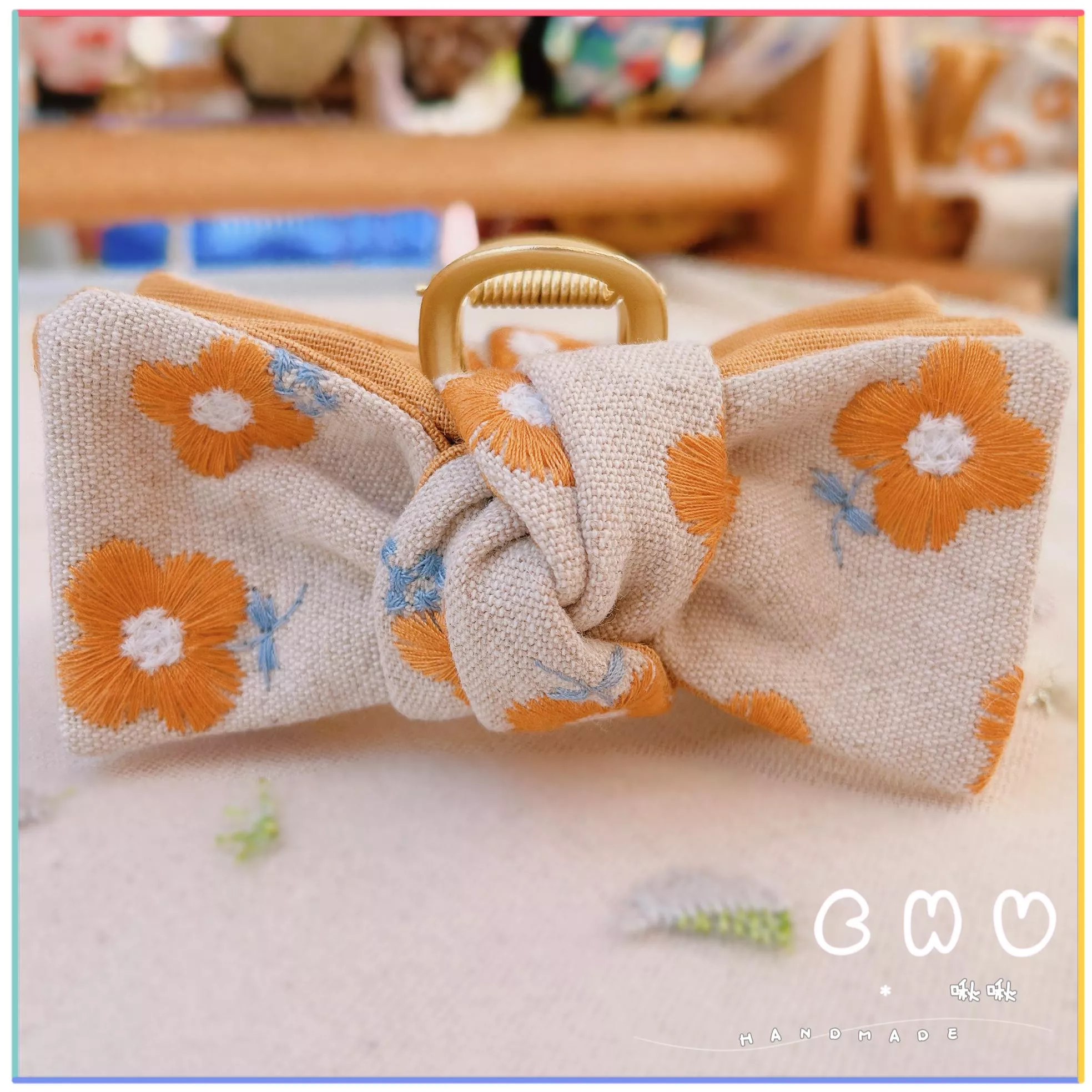 刺繡款｜黃色小花｜鯊魚夾 (抓夾)