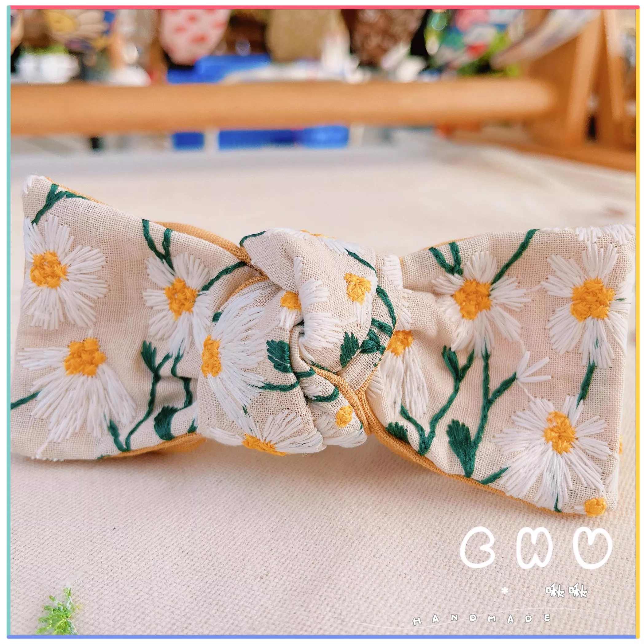 刺繡款｜滿版雛菊🌼 (米色)｜馬尾夾