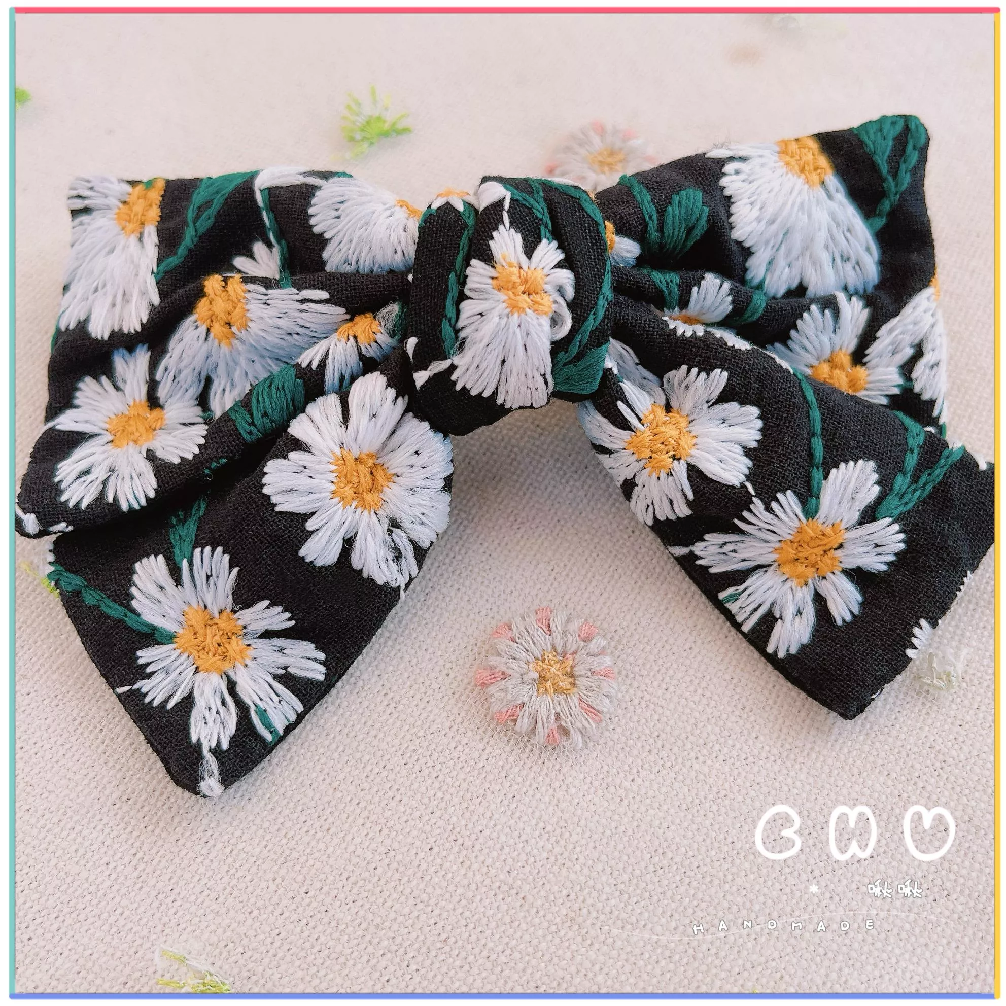 刺繡款｜滿版雛菊 (黑色) 🌼｜彈簧髮夾