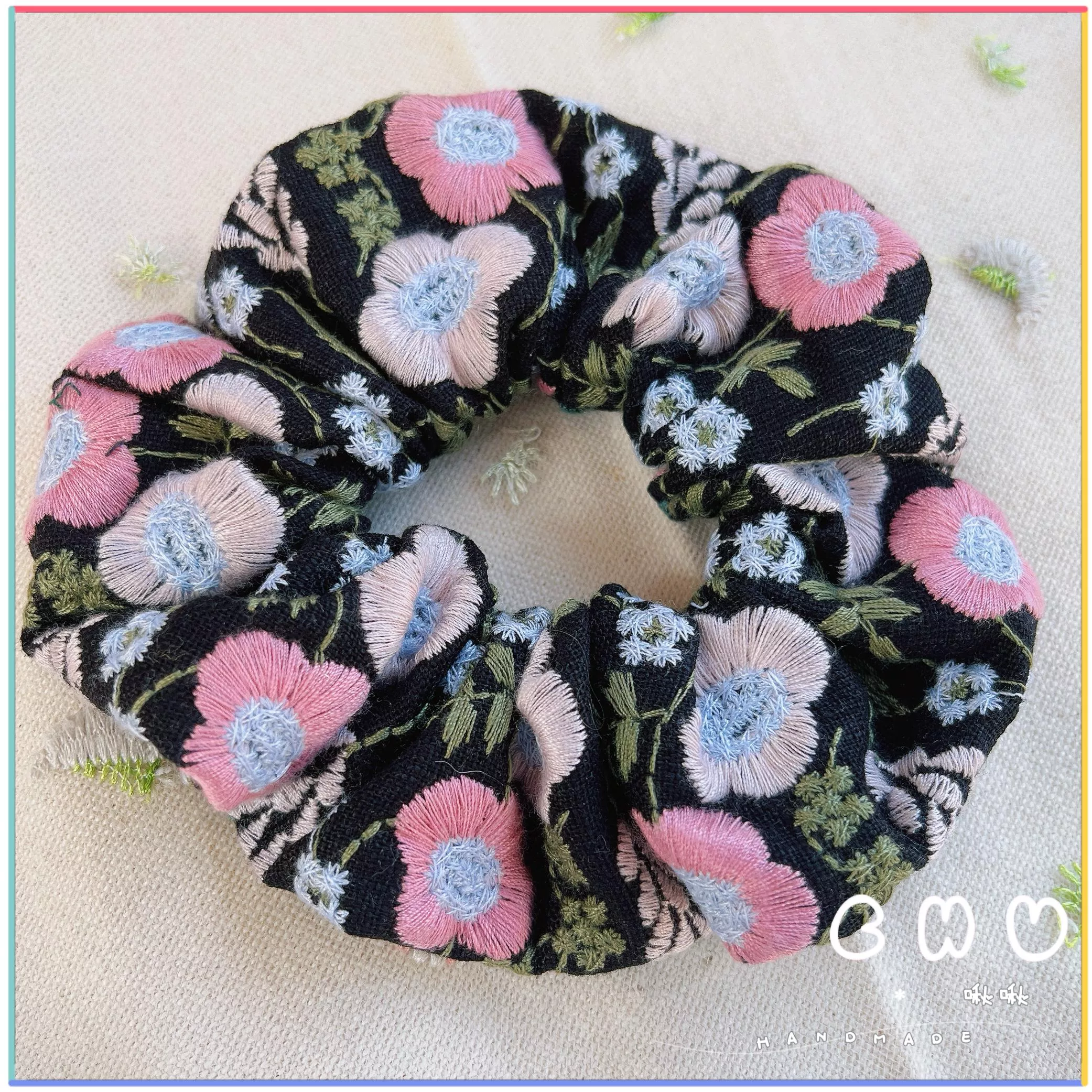 刺繡款｜粉紅花朵(黑色)｜大腸圈圈