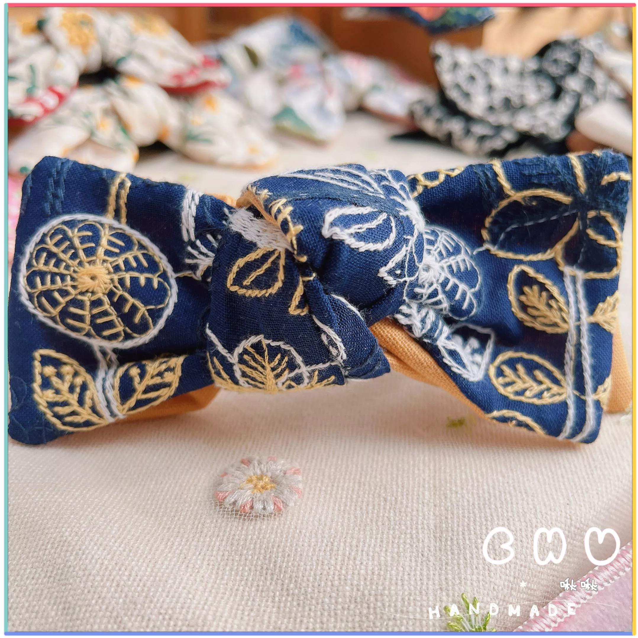 刺繡款｜深藍色-花｜啾啾 馬尾夾