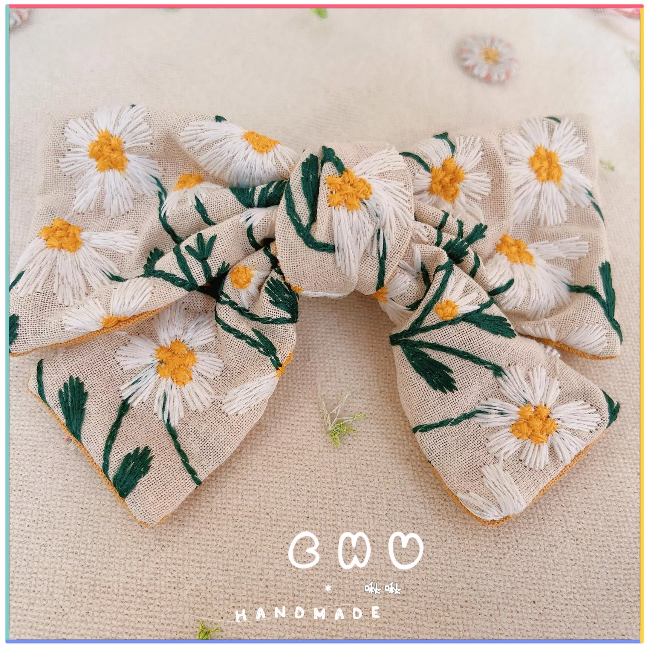 刺繡款｜滿版雛菊🌼 (米白色)｜彈簧髮夾