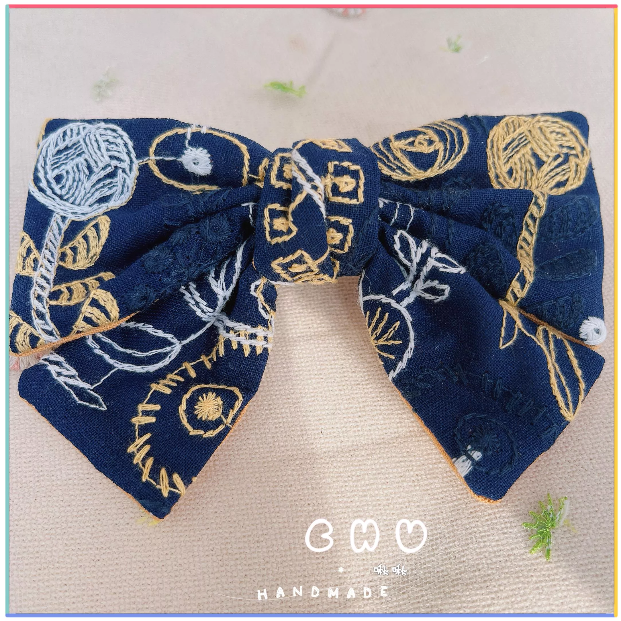 刺繡款｜深藍色-花｜彈簧髮夾