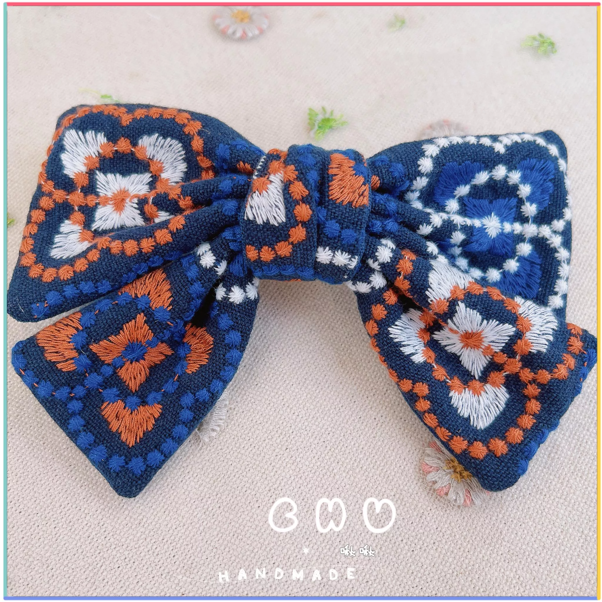 刺繡款｜花磚 (深藍色)｜彈簧髮夾