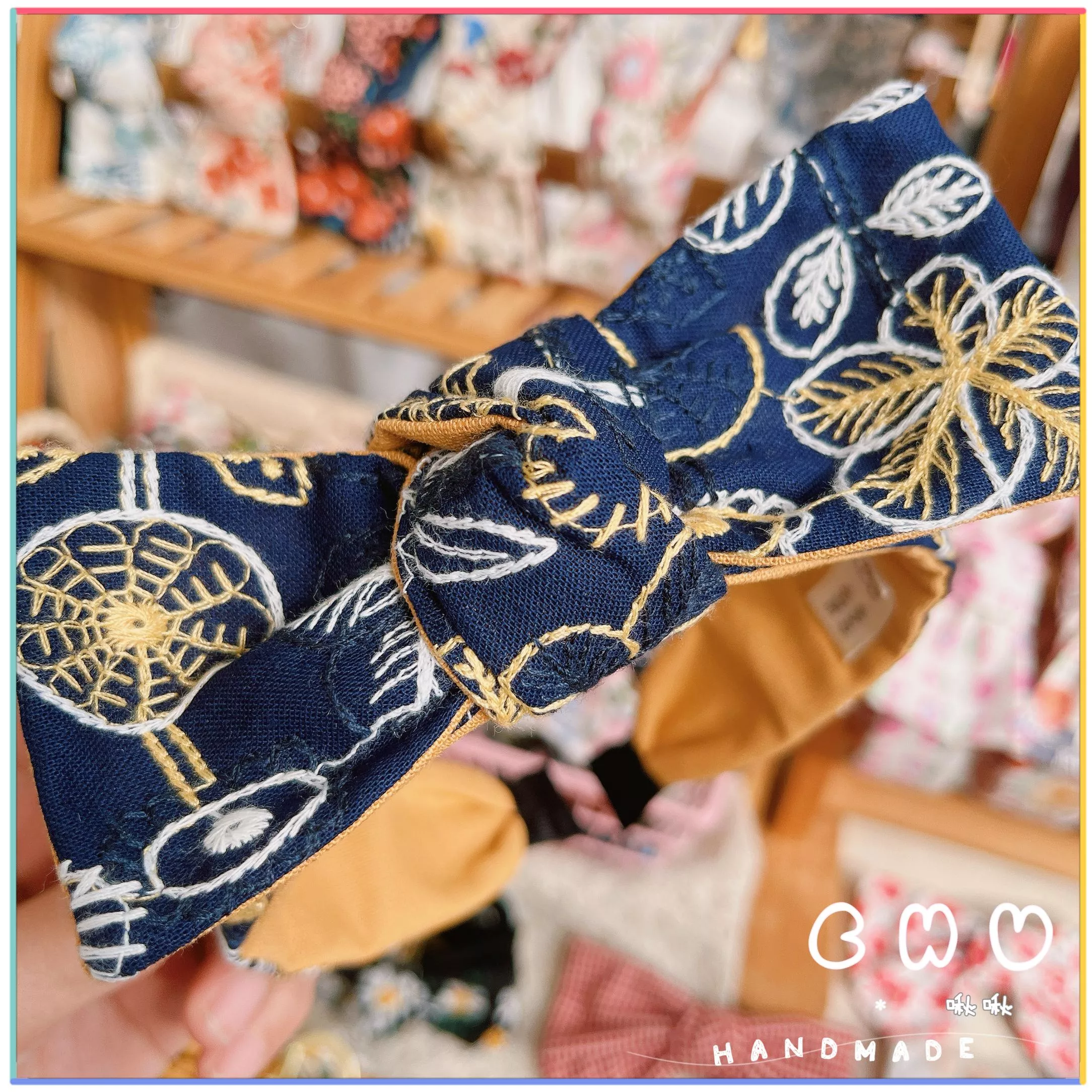 刺繡款｜深藍色-花(內襯搭黃色)｜細版 蝴蝶結髮箍