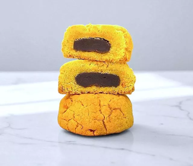 藏心月 · 紅土鹹蛋黃X烏豆沙