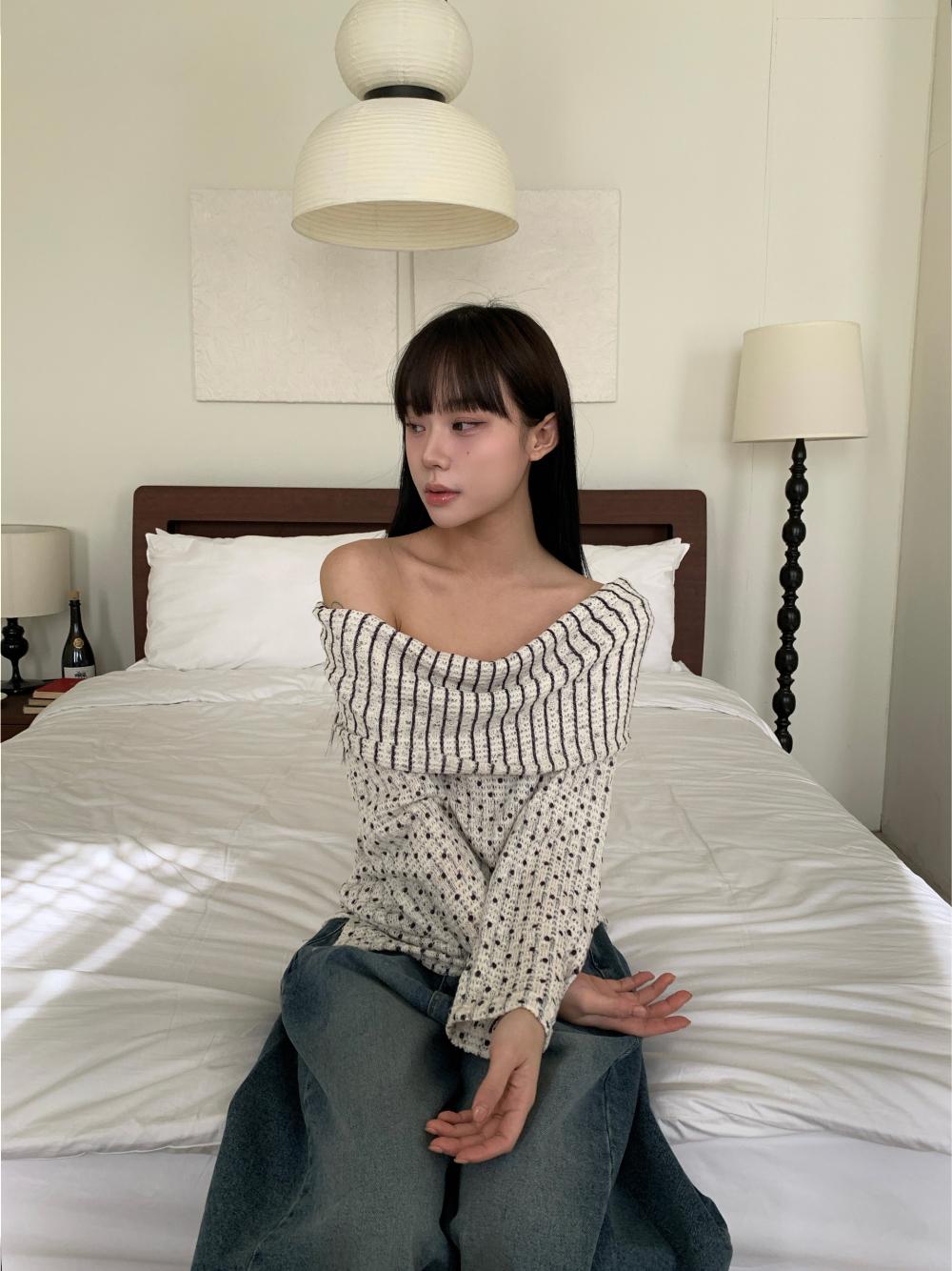 Dot Over Off Shoulder Ops(2color)