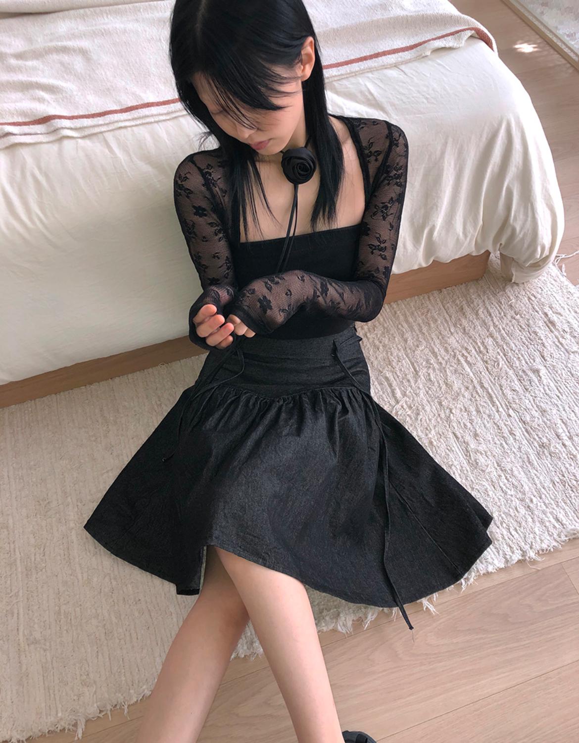 Black Rose Long Strap Choker