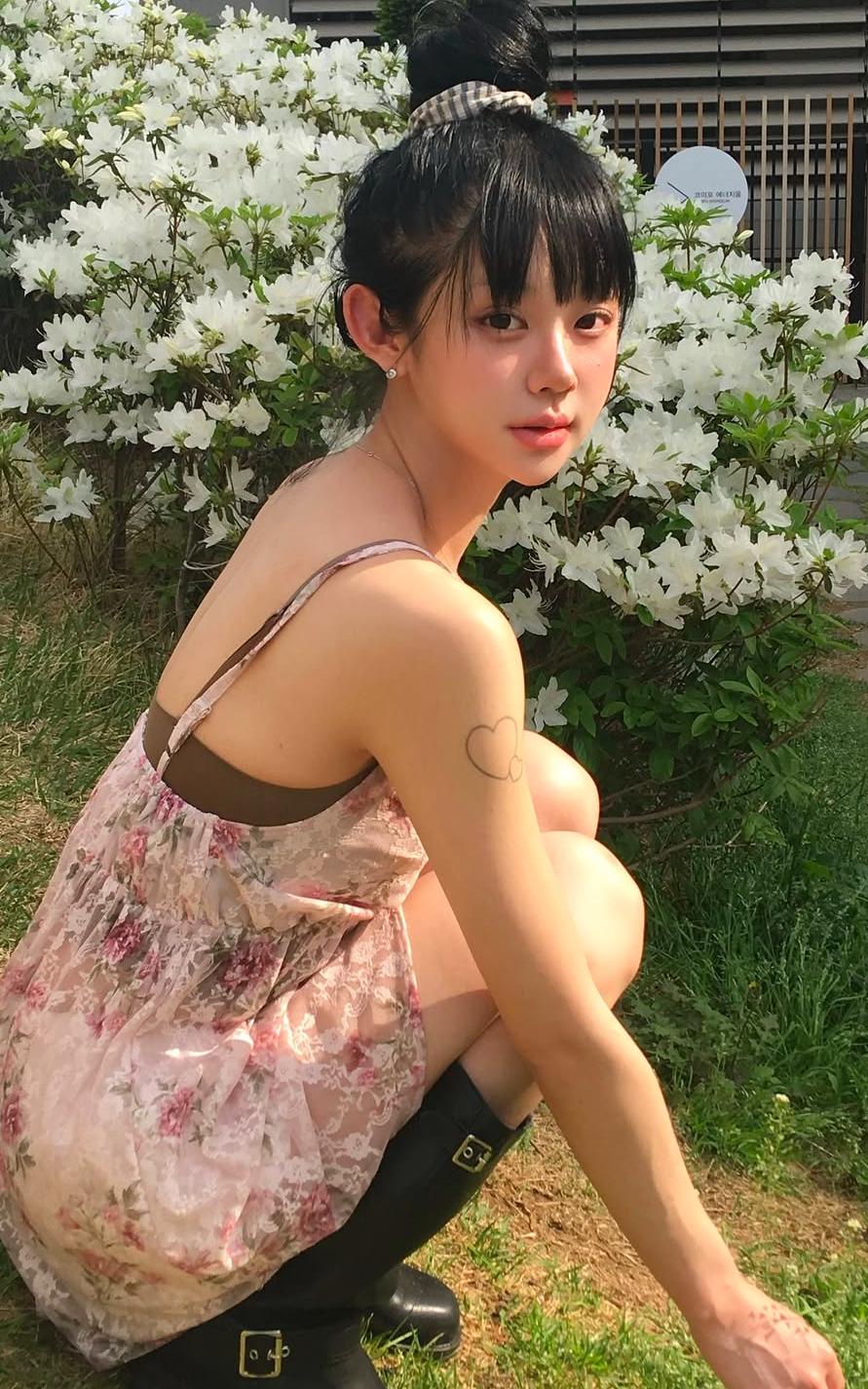 Flower v top ops(3color)
