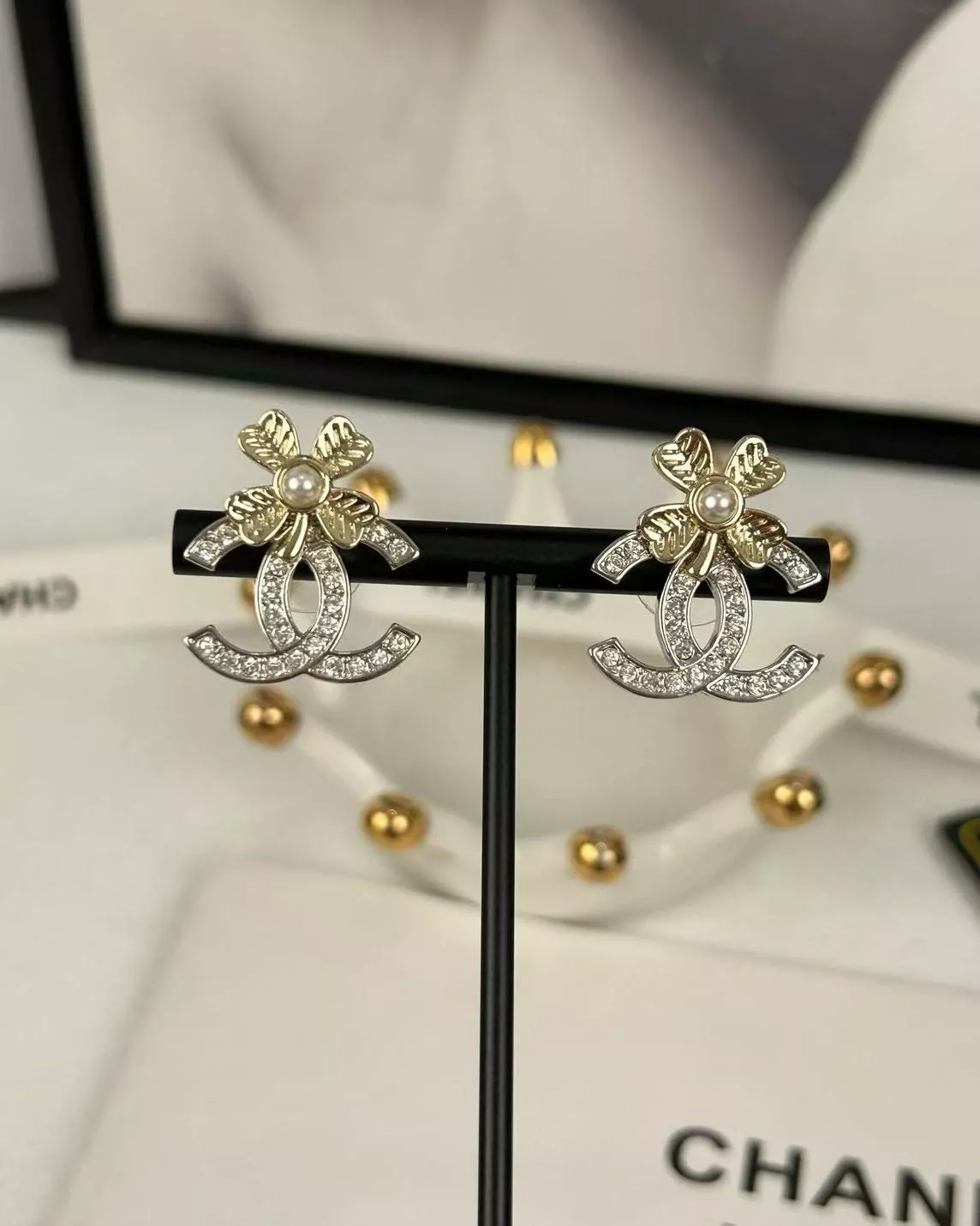 小香翻玩-聖誕限定四葉草水鑽耳釘