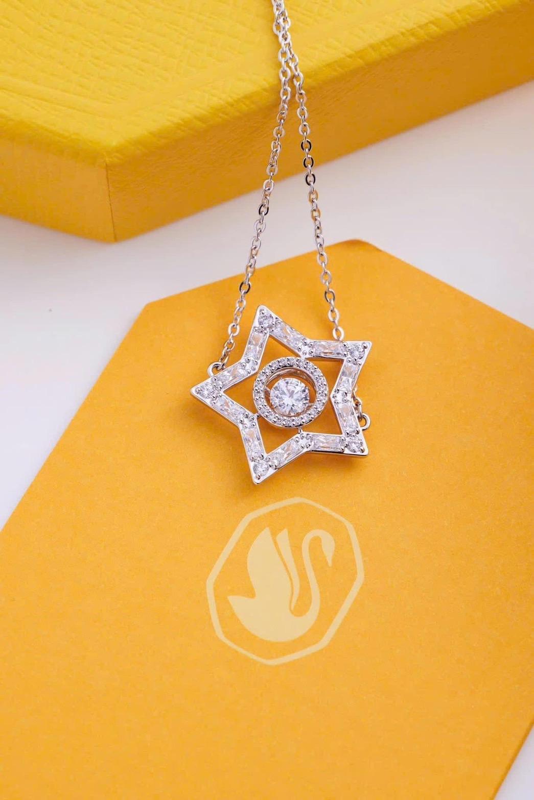 SWAROVSKI 星星手鍊
