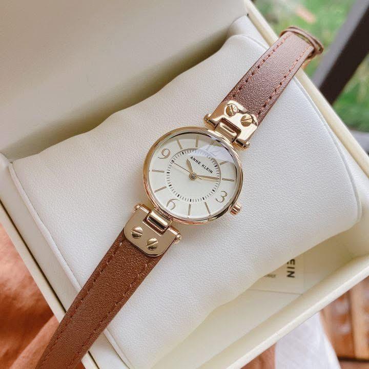 Anne Klein 焦糖香檳羅馬腕錶｜皮革26mm 文藝復古小錶款