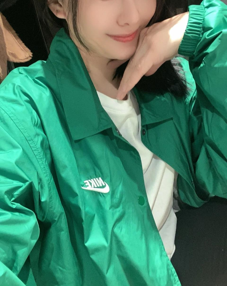 NIKE 經典教練外套｜中性簡約風・超值清倉價