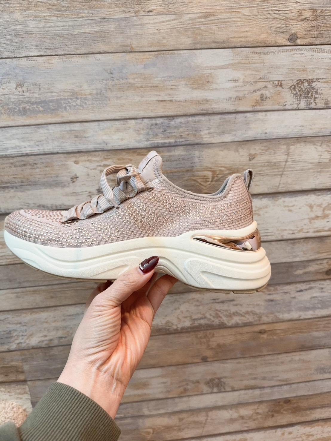Skechers 女款厚底球鞋｜閃耀鑽飾玫瑰粉・稀有甜美奶茶色設計款