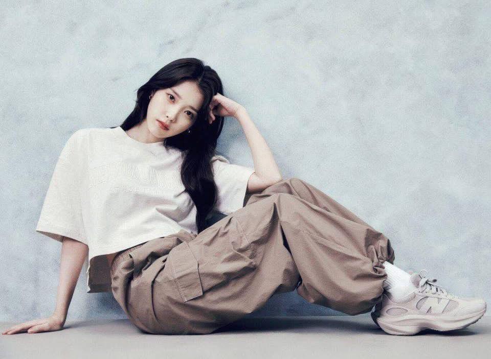 New Balance 厚底時尚運動鞋｜IU 代言蛋殼鞋・修飾長腿感・街頭都會兼具