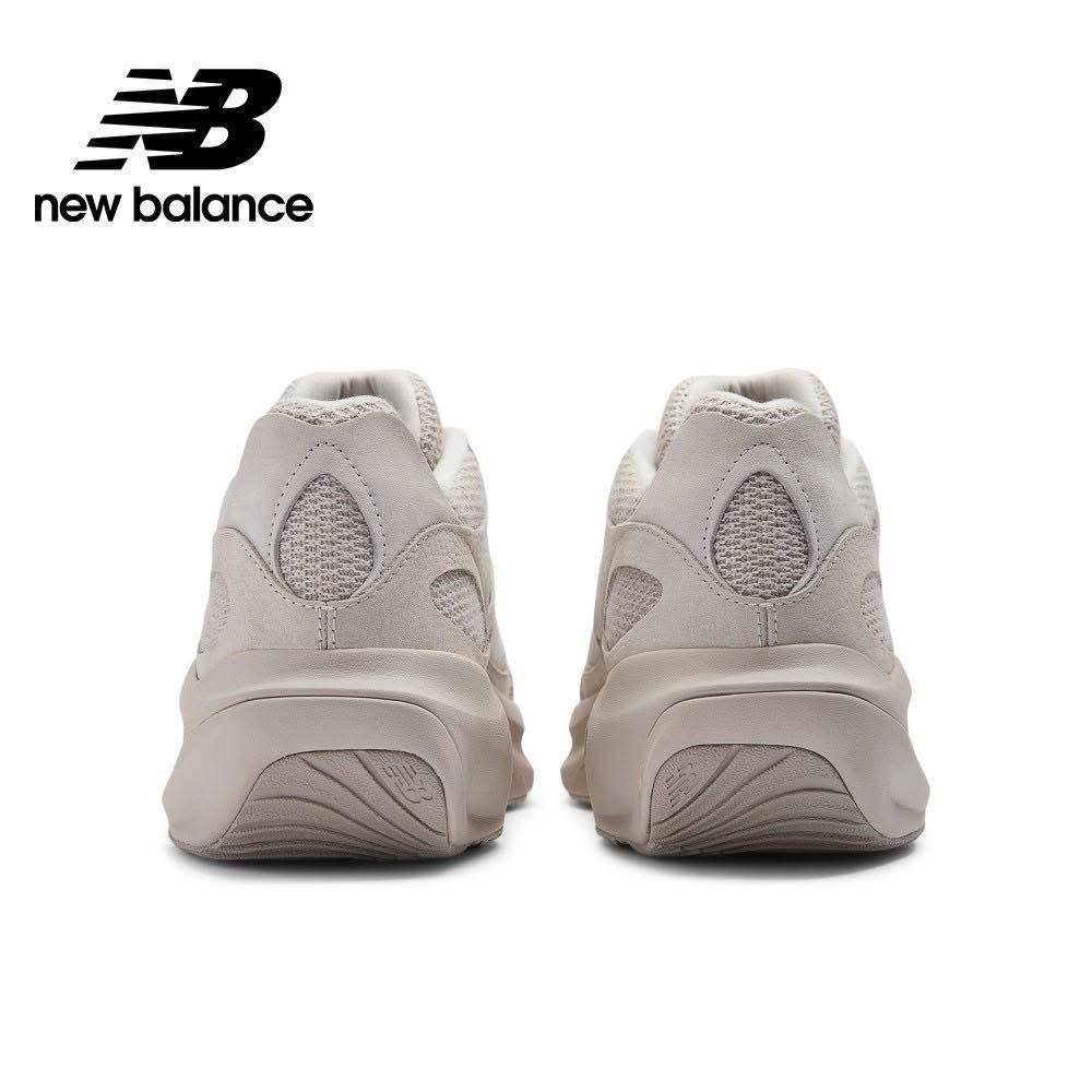 New Balance 厚底時尚運動鞋｜IU 代言蛋殼鞋・修飾長腿感・街頭都會兼具