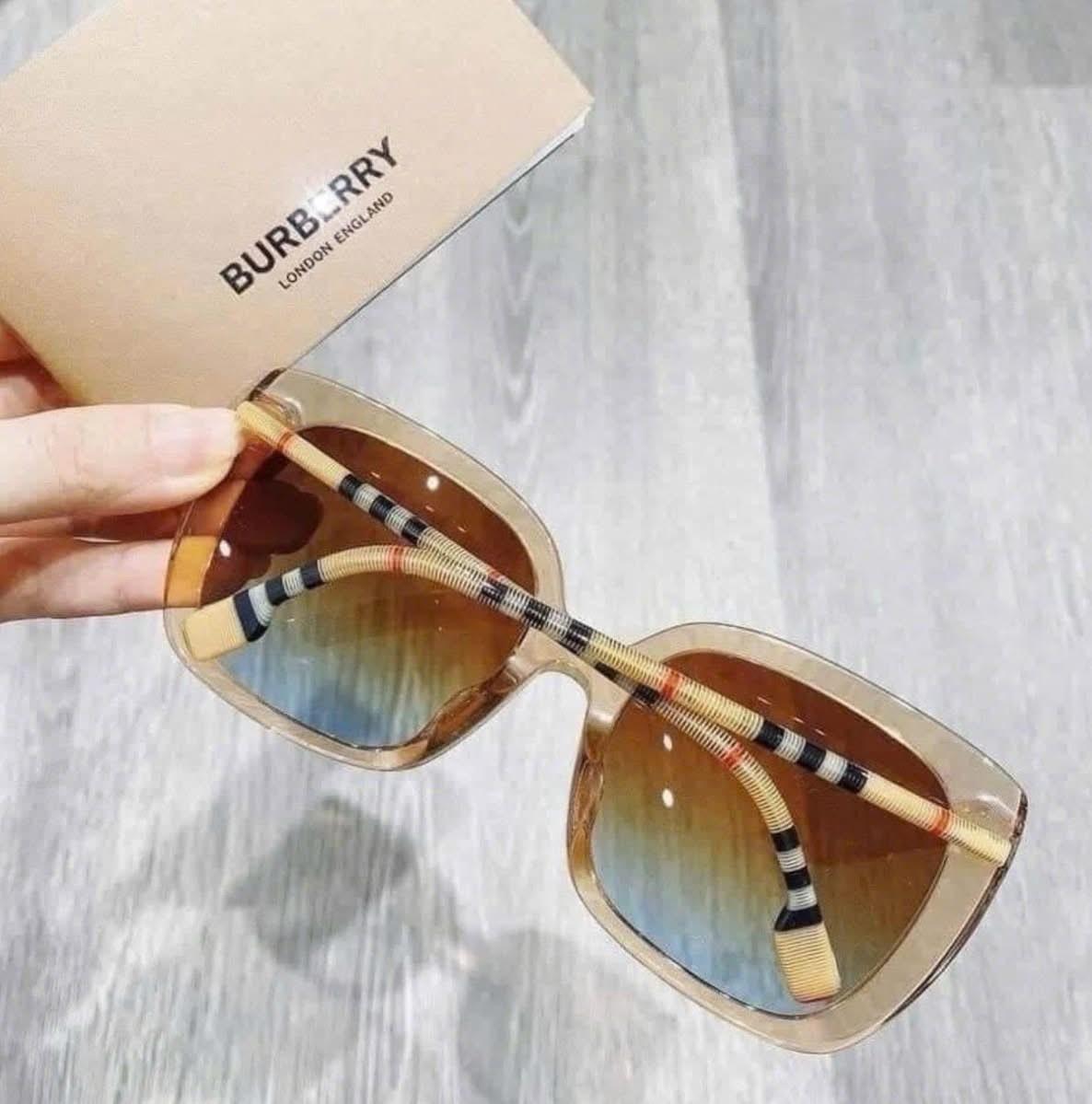 Burberry 晶透粉太陽眼鏡｜人氣補貨回歸・限量選品