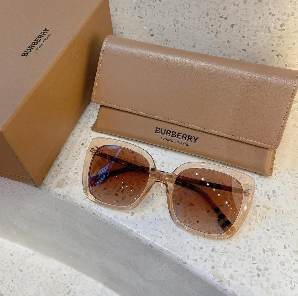 Burberry 晶透粉太陽眼鏡｜人氣補貨回歸・限量選品