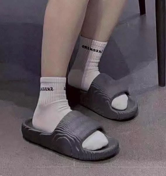 Adidas original Adilette 雲朵黑 男女防水厚底拖鞋
