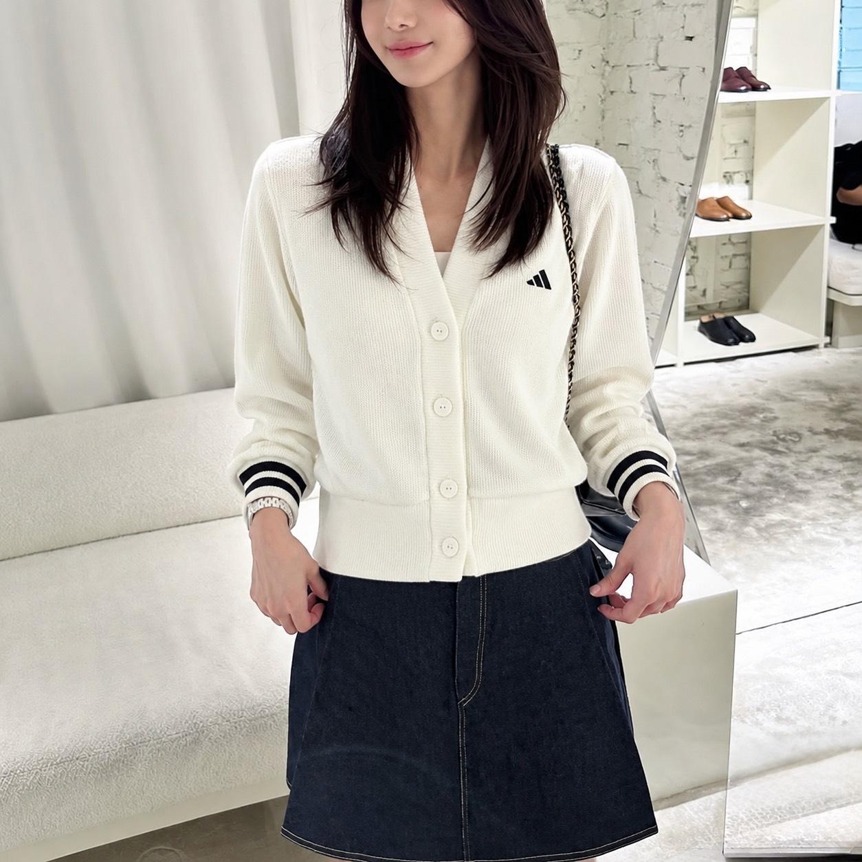 adidas 復古V領撞色針織外套