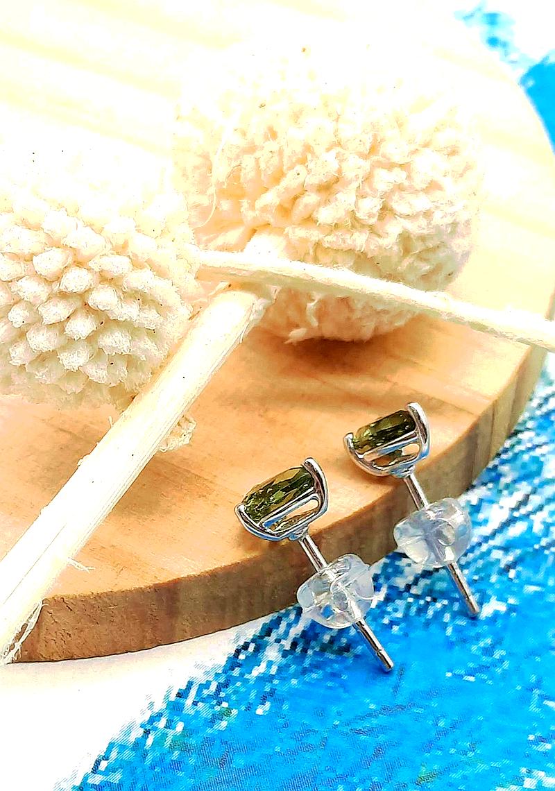 [J085]  [捷克隕石 產地直銷 保證真品] 水滴形4×7mm 捷克隕石耳環