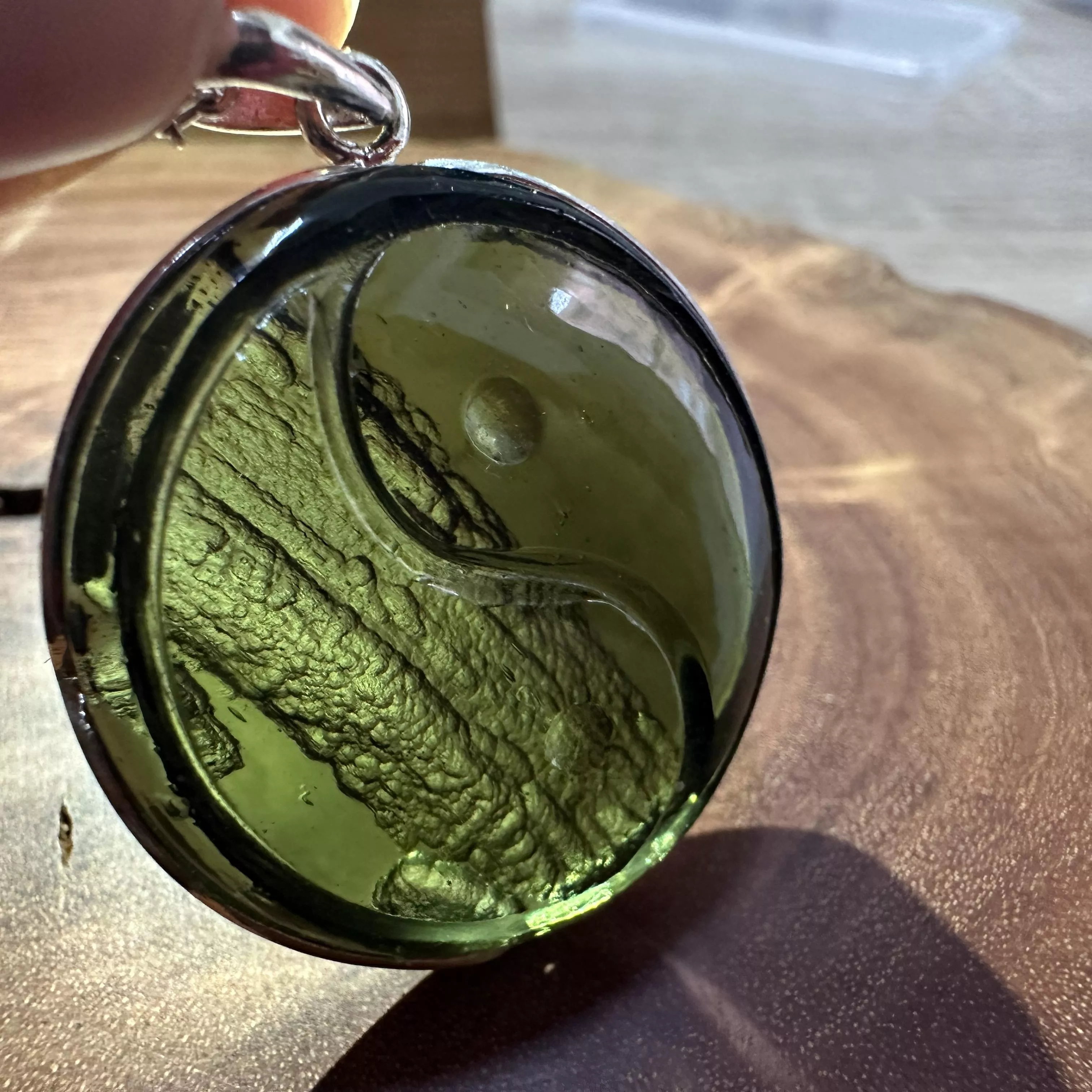 [I302] [捷克隕石 產地直銷] 捷克隕石太極吊墜8.37g 招財 避邪 好運到 100%保證真品