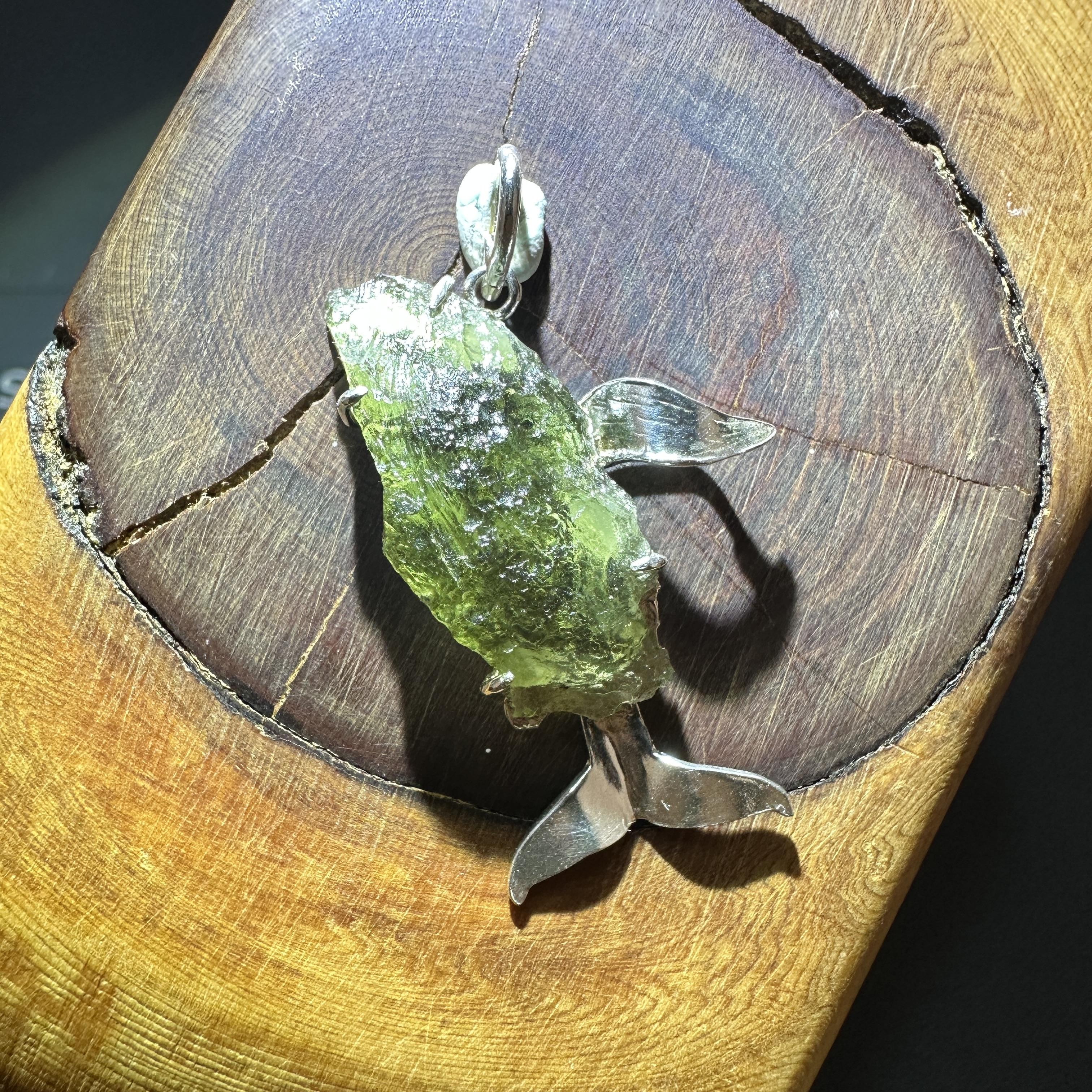 [I343] [捷克隕石 產地直銷] 捷克隕石原礦鯨魚造型吊墜 招財 避邪 好運到 100%保證真品