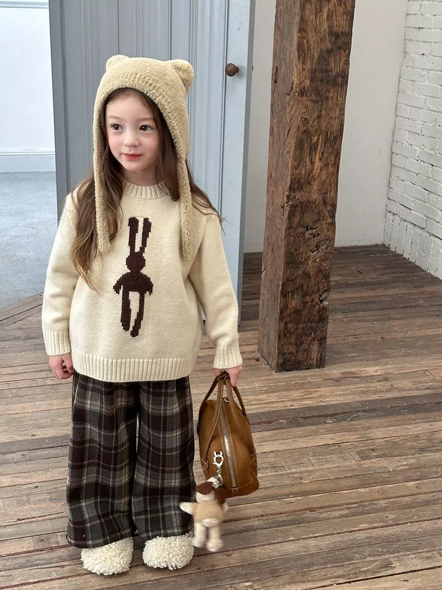 女童小兔子毛衣