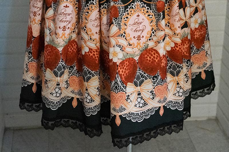 『草莓蕾絲-黑』草莓 半身裙 lolita 蘿莉塔 印花裙 SK  #茉紡工作坊