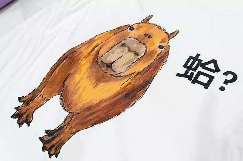 蛤！ 手繪水豚 卡皮巴拉 白 有趣棉T shirt 純棉 #茉紡工作坊