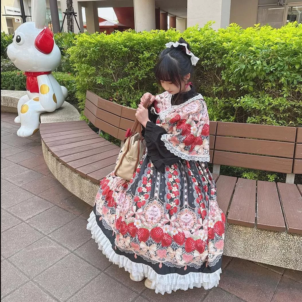 (預購時間1212-12/25)莓戀雙響 Strawberry Garden JSK 2.0