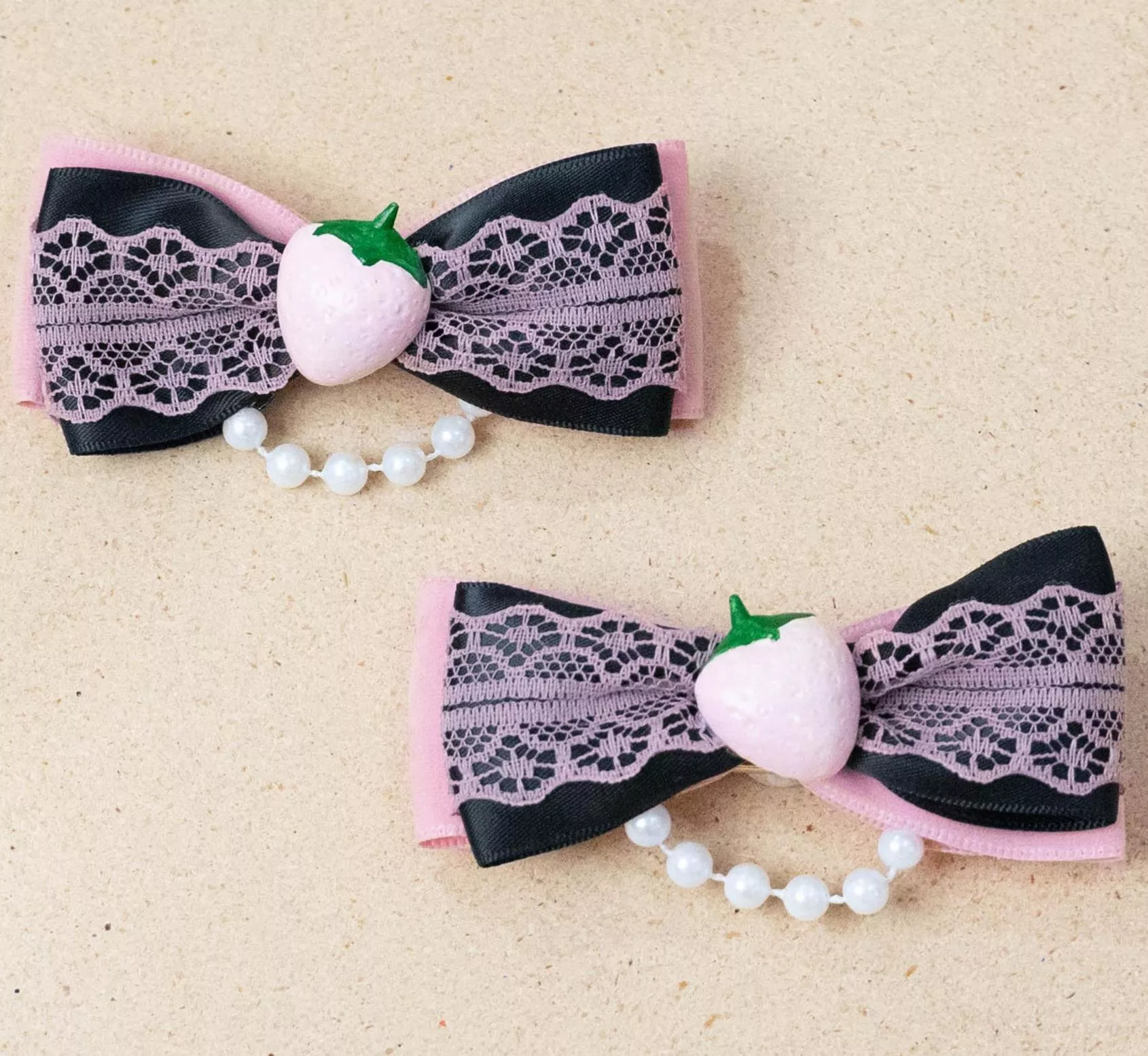 蕾絲草莓夜語｜茉紡 手作飾品