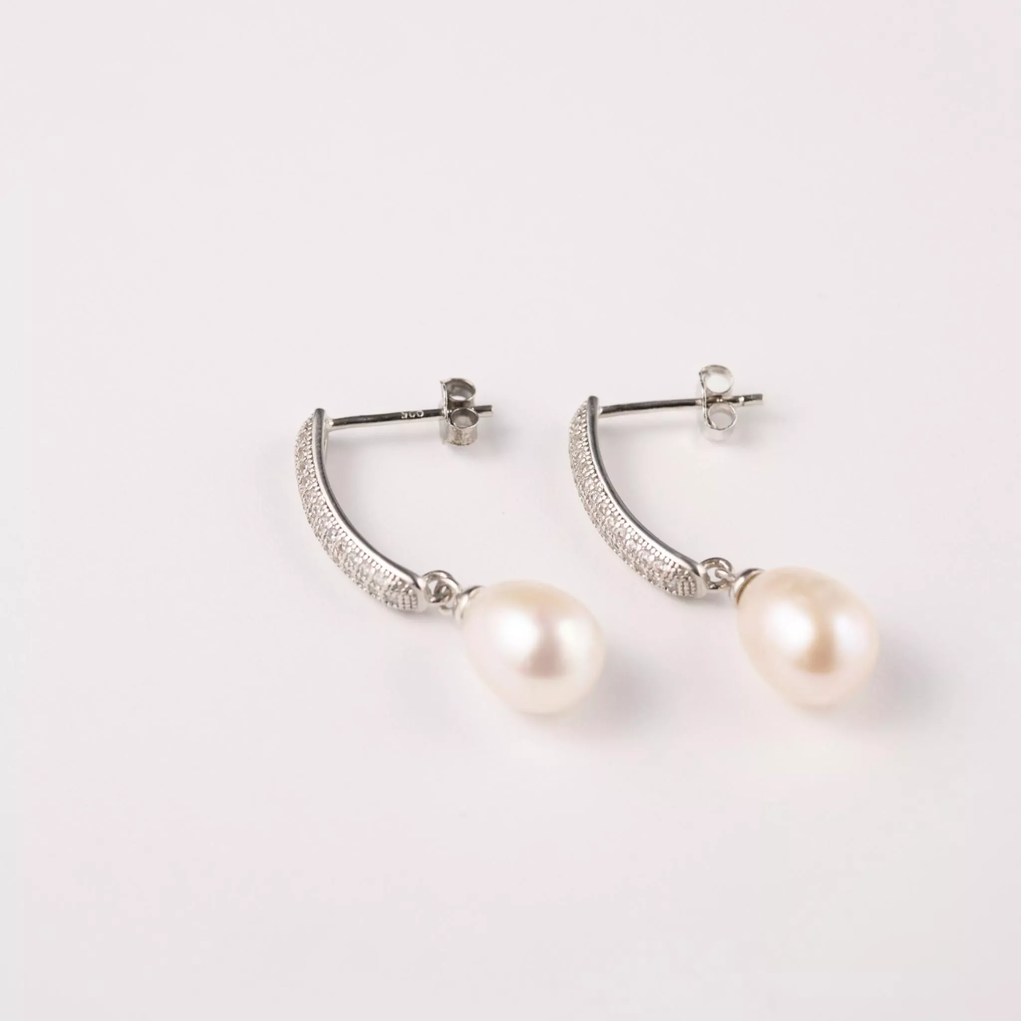 晨露流光 天然淡水珍珠耳環