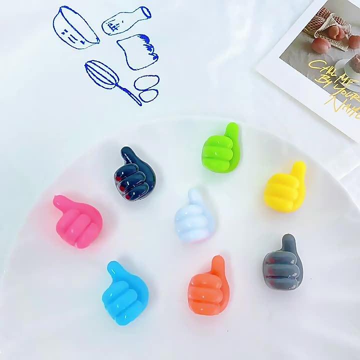 大拇指掛勾