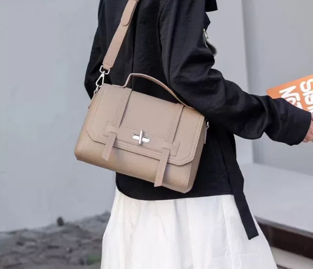 率性銀扣郵差包-卡其灰