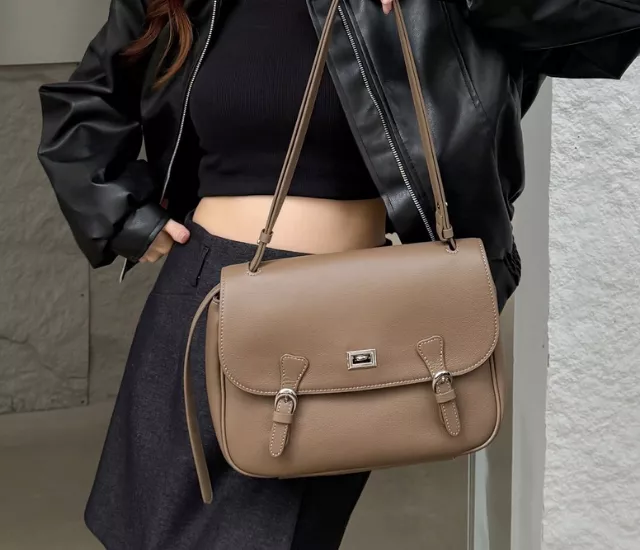 銀扣造型水餃包-灰色