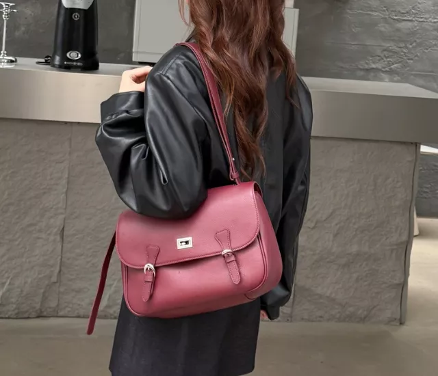 銀扣造型水餃包-紅色