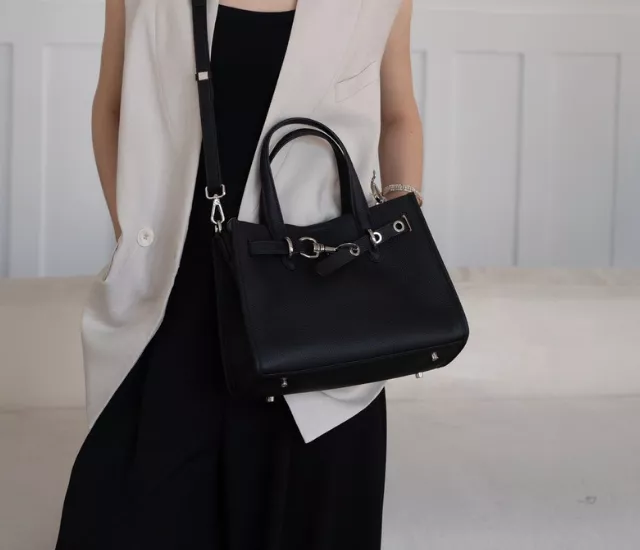 輕奢馬蹄扣小方包-黑色