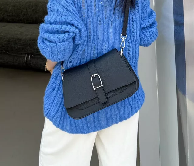 輕奢馬蹄扣小方包-黑色