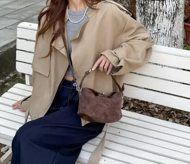 反絨麂皮水餃包-咖啡色