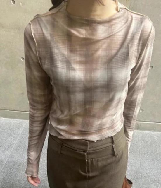 格紋透膚上衣